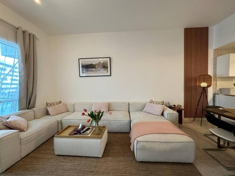 Apartment 2 Bedrooms With Marina Views