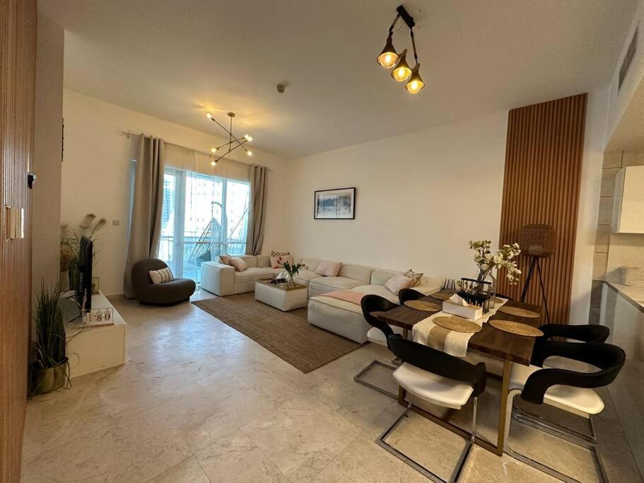 2 Bedrooms With Marina Views Apartment Dubai