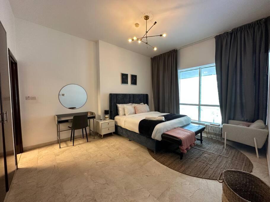 2 Bedrooms With Marina Views Apartment Dubai