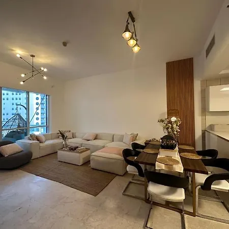 2 Bedrooms Apartment With Marina Views دبي المظهر الخارجي الصورة